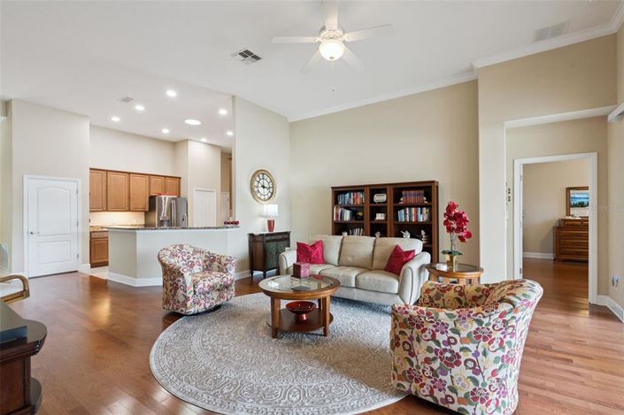 Image No.10-4 Bed House for sale