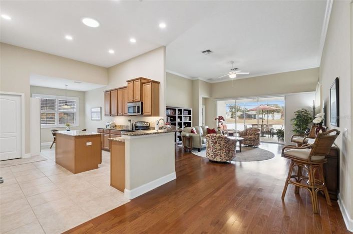 Image No.13-4 Bed House for sale