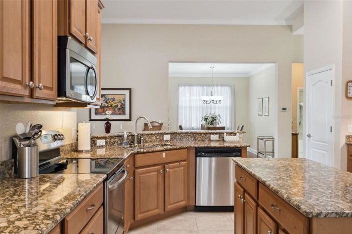 Image No.17-4 Bed House for sale