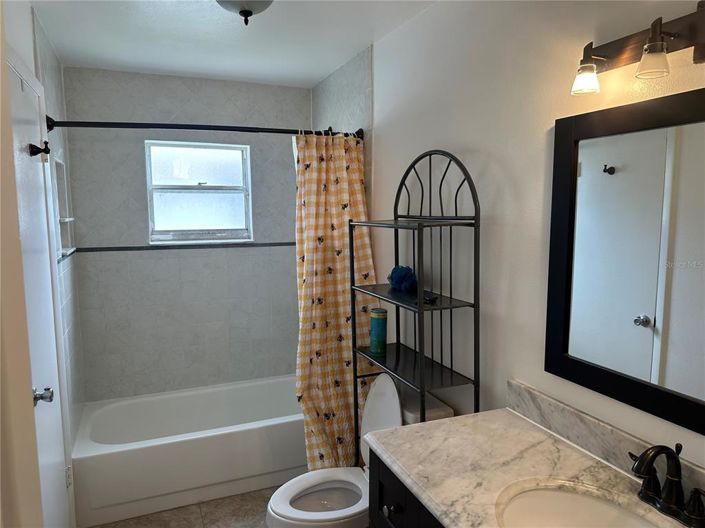 Image No.15-3 Bed House for sale