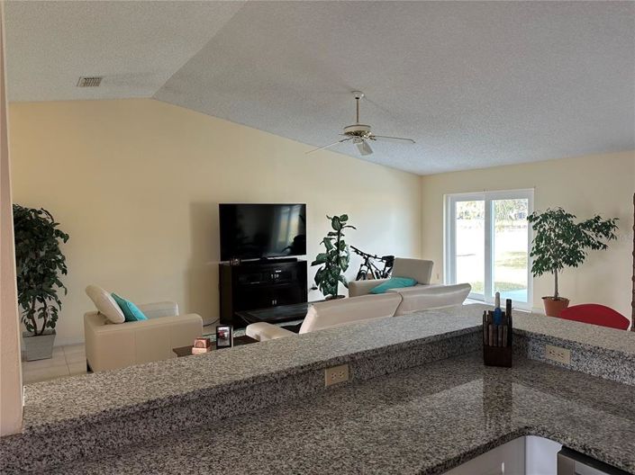 Image No.7-3 Bed House for sale