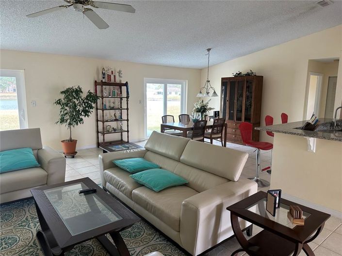 Image No.8-3 Bed House for sale