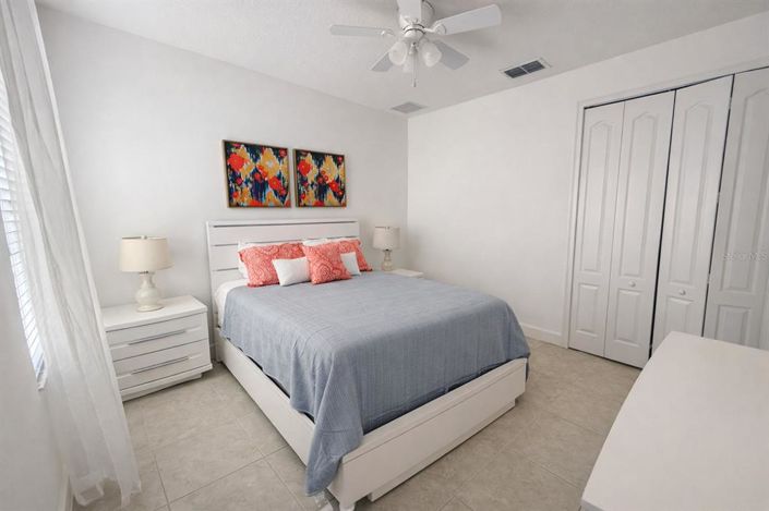 Image No.26-5 Bed House for sale