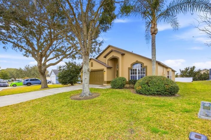 Image No.2-4 Bed House for sale