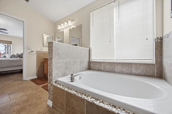 Image No.21-4 Bed House for sale