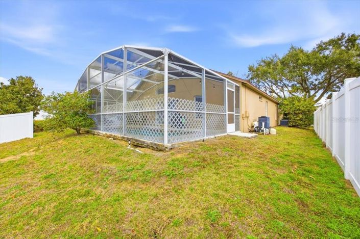 Image No.27-4 Bed House for sale