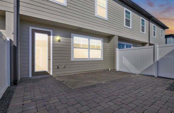 Image No.25-3 Bed Townhouse for sale