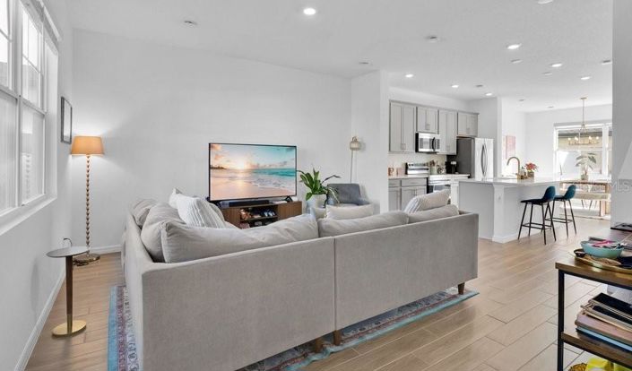 Image No.8-3 Bed Townhouse for sale