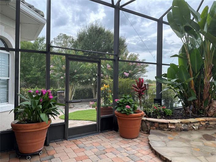 Image No.12-5 Bed House for sale