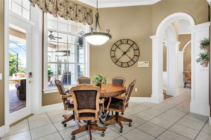 Image No.18-5 Bed House for sale