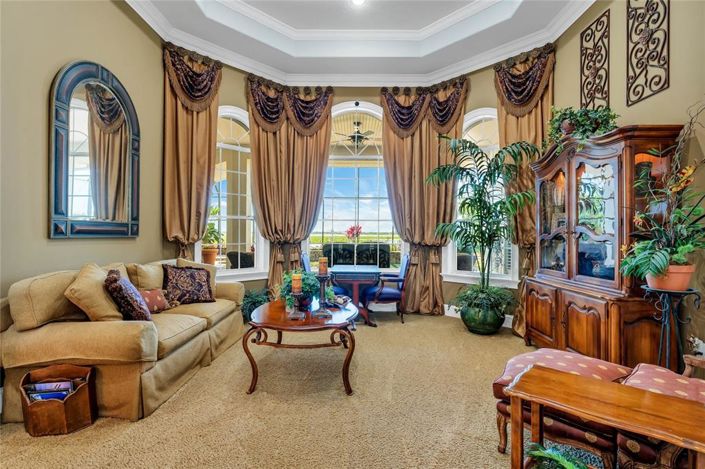 Image No.5-5 Bed House for sale