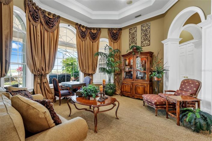 Image No.6-5 Bed House for sale