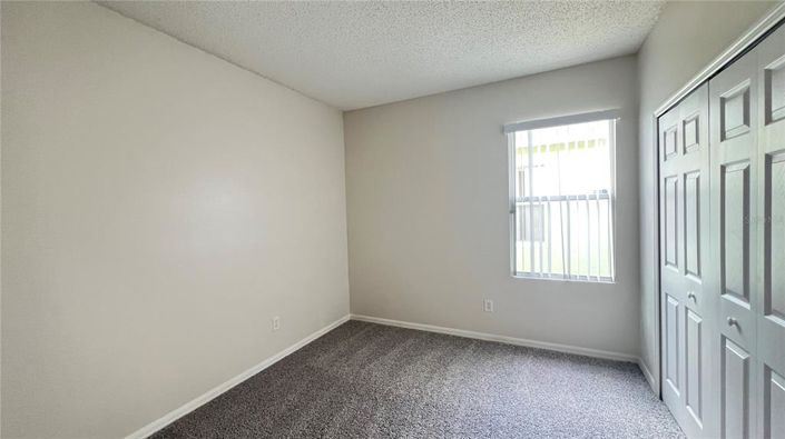 Image No.19-5 Bed House for sale