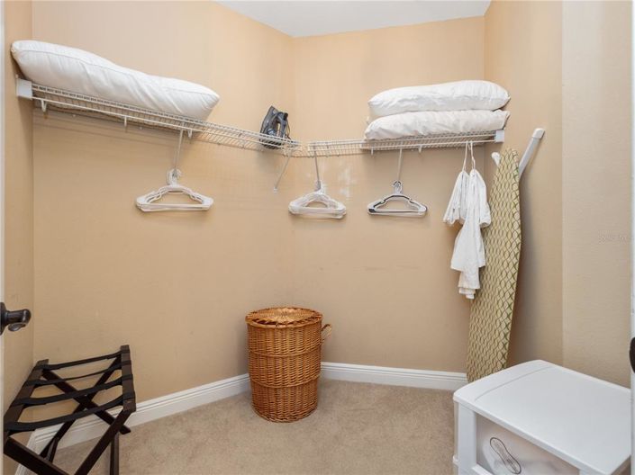 Image No.11-5 Bed House for sale