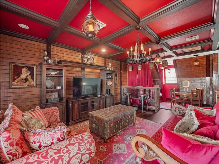 Image No.16-5 Bed House for sale