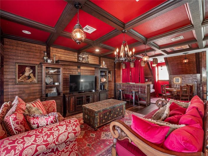 Image No.17-5 Bed House for sale