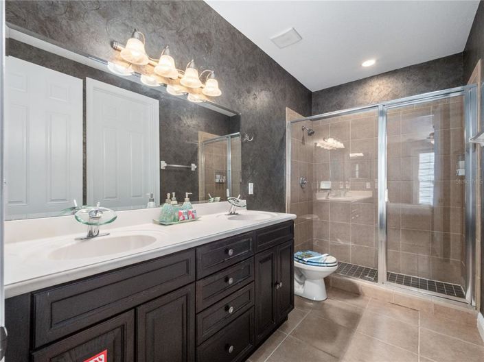 Image No.29-5 Bed House for sale