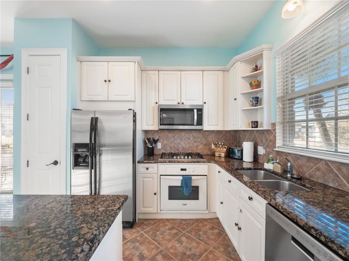 Image No.44-5 Bed House for sale