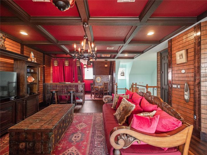 Image No.50-5 Bed House for sale