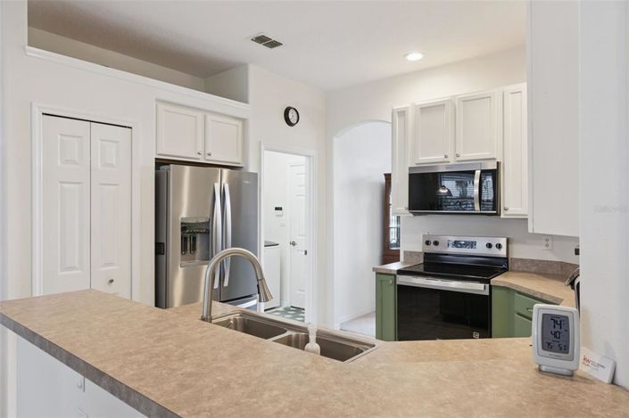 Image No.18-3 Bed House for sale