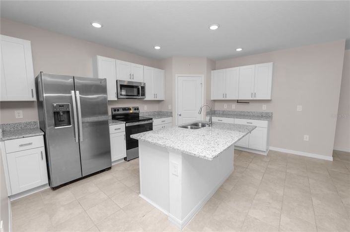 Image No.17-5 Bed House for sale