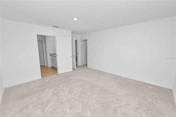 Image No.28-5 Bed House for sale