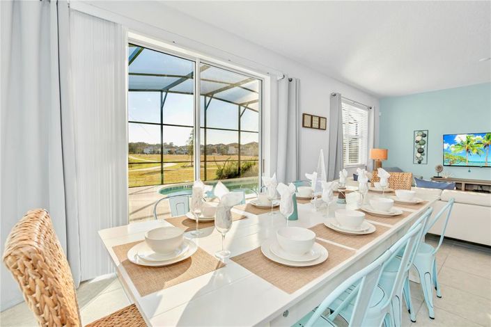 Image No.8-8 Bed House for sale