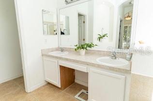 Image No.11-3 Bed House for sale