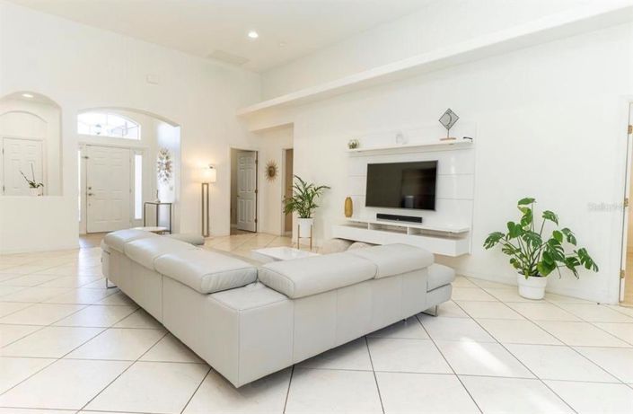 Image No.3-3 Bed House for sale