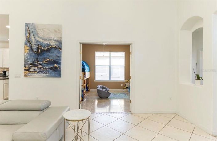 Image No.6-3 Bed House for sale