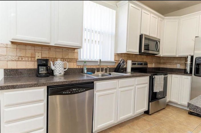 Image No.8-3 Bed House for sale