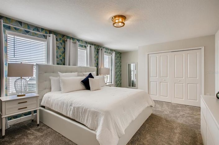 Image No.17-6 Bed House for sale