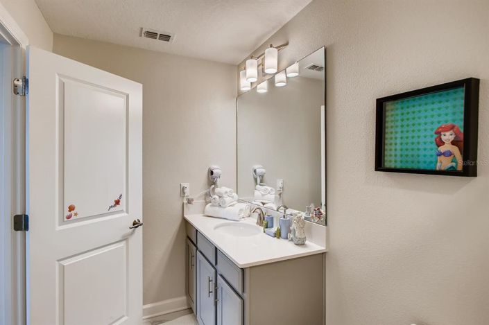 Image No.24-6 Bed House for sale