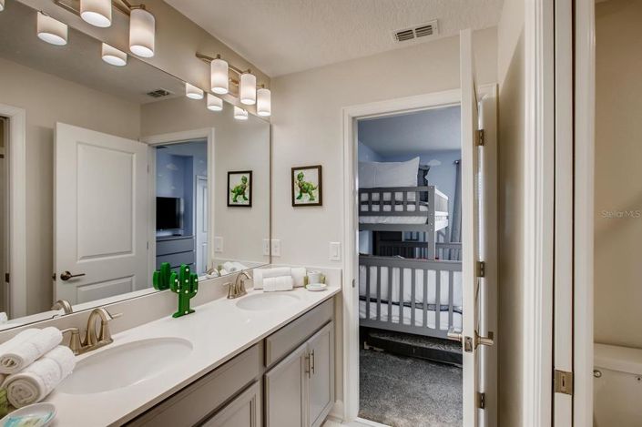 Image No.29-6 Bed House for sale