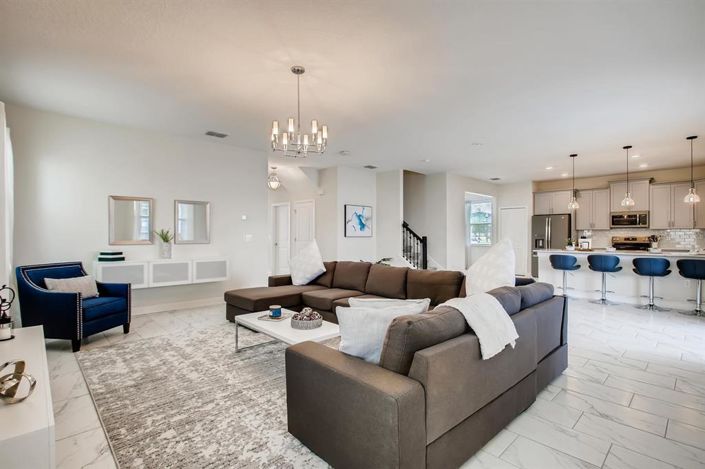 Image No.8-6 Bed House for sale