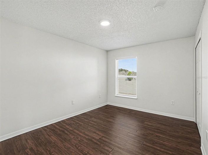 Image No.12-3 Bed House for sale