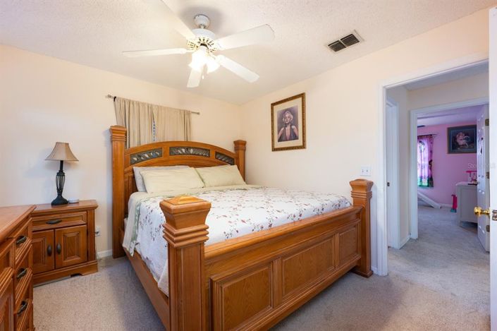 Image No.19-4 Bed House for sale