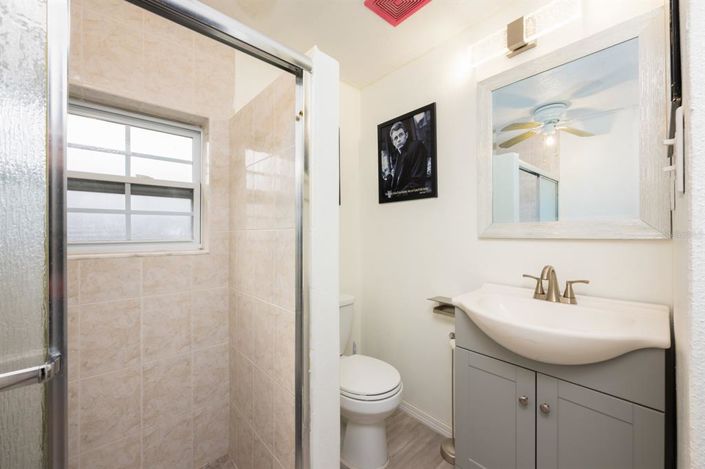 Image No.22-4 Bed House for sale