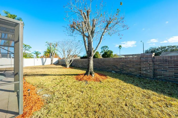 Image No.19-3 Bed House for sale