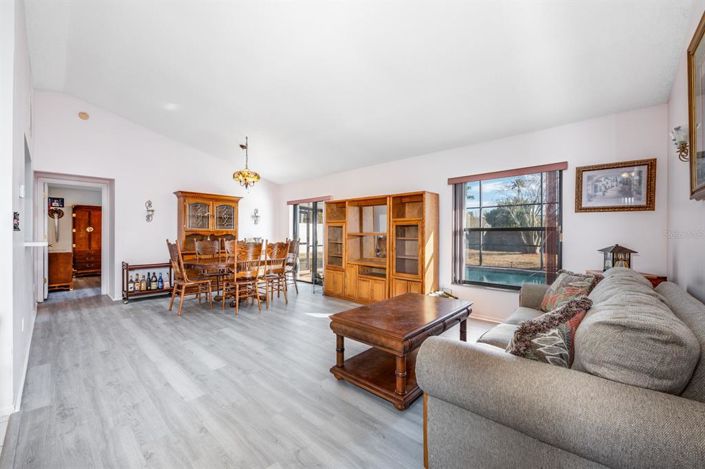 Image No.3-3 Bed House for sale