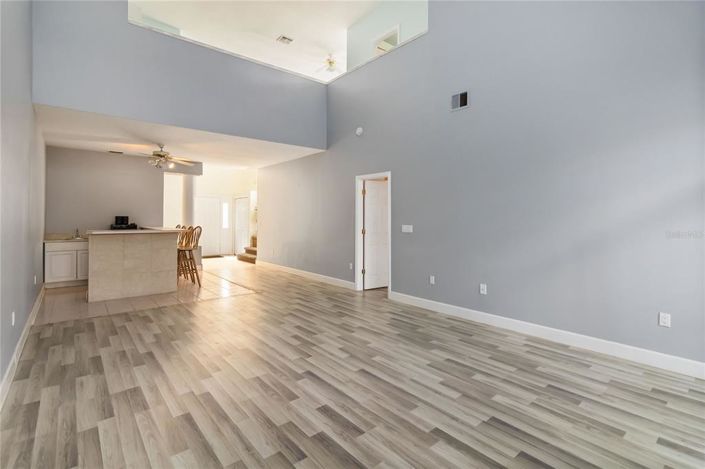 Image No.12-3 Bed Townhouse for sale