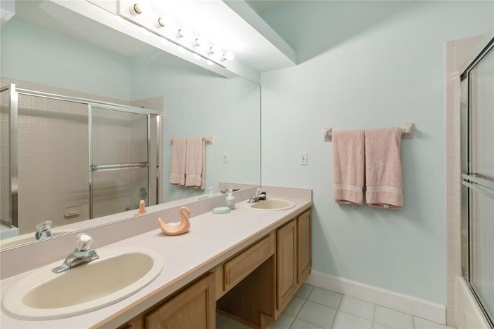 Image No.22-3 Bed Townhouse for sale