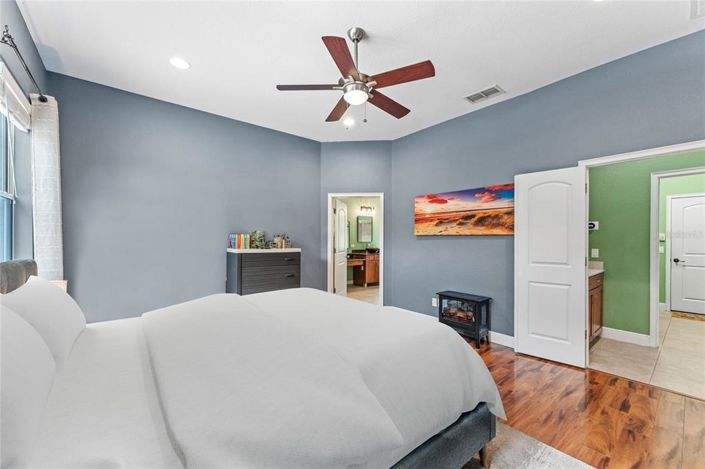 Image No.16-5 Bed House for sale