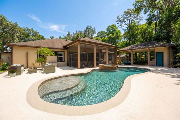 Image No.2-5 Bed House for sale