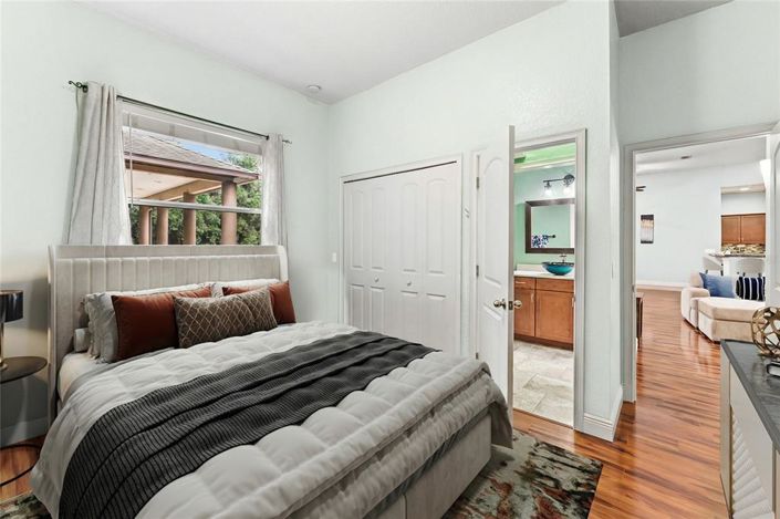 Image No.23-5 Bed House for sale