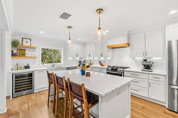 Image No.11-3 Bed House for sale