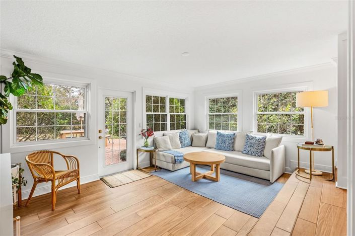 Image No.13-3 Bed House for sale