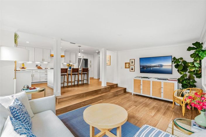 Image No.14-3 Bed House for sale