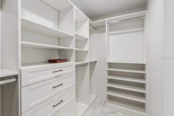 Image No.19-3 Bed House for sale