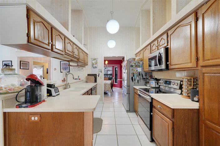 Image No.10-5 Bed House for sale